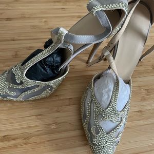Silver Sparkle Closed Toe Heels size 37